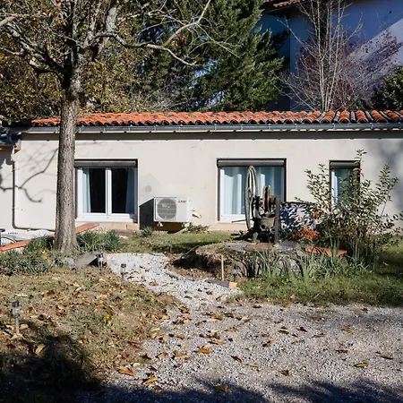 L'ivoire ~ Parking ~ Arrivee Autonome Holiday home